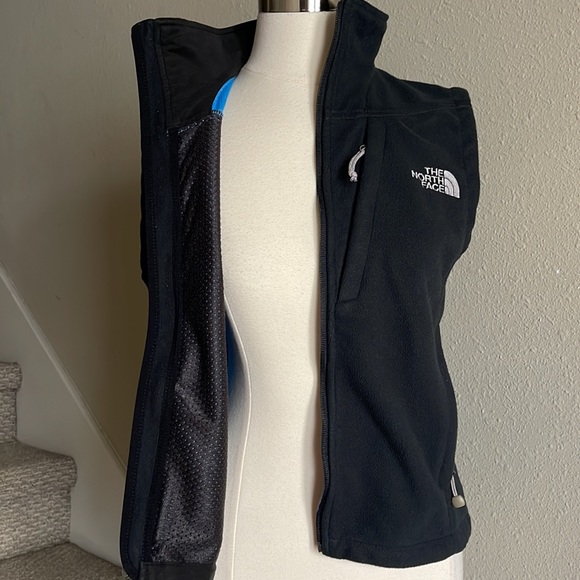 The North Face Sz S Windwall  Full Zip Black Fleece Vest - Picture 6 of 12